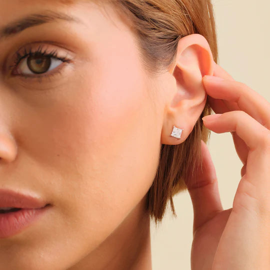 Princess-cut square stud earrings in a white gold finish